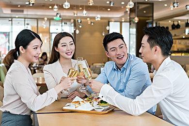 回合制战术新作《神奇英侠》发售 Steam评价褒贬不一